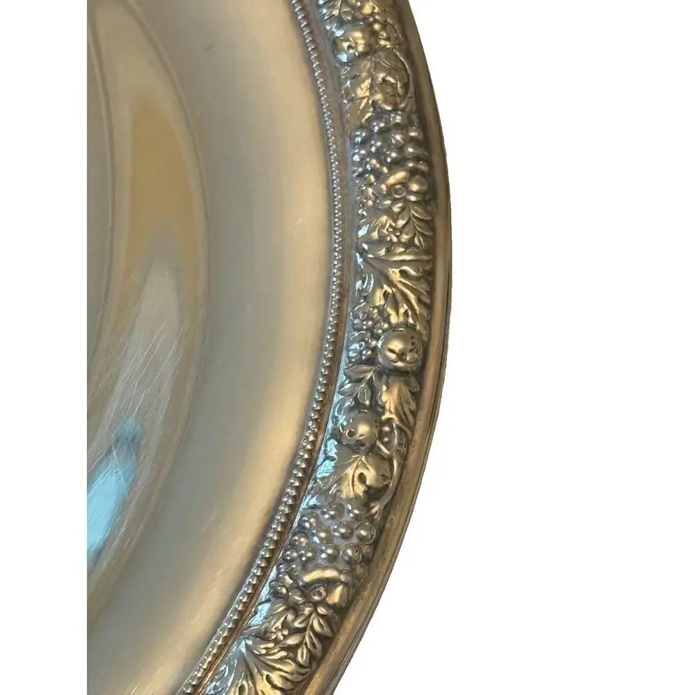 Mid 20th Century Lunt 10 3/4” Round Silver Plated Tray Grape Fruit Edge Design